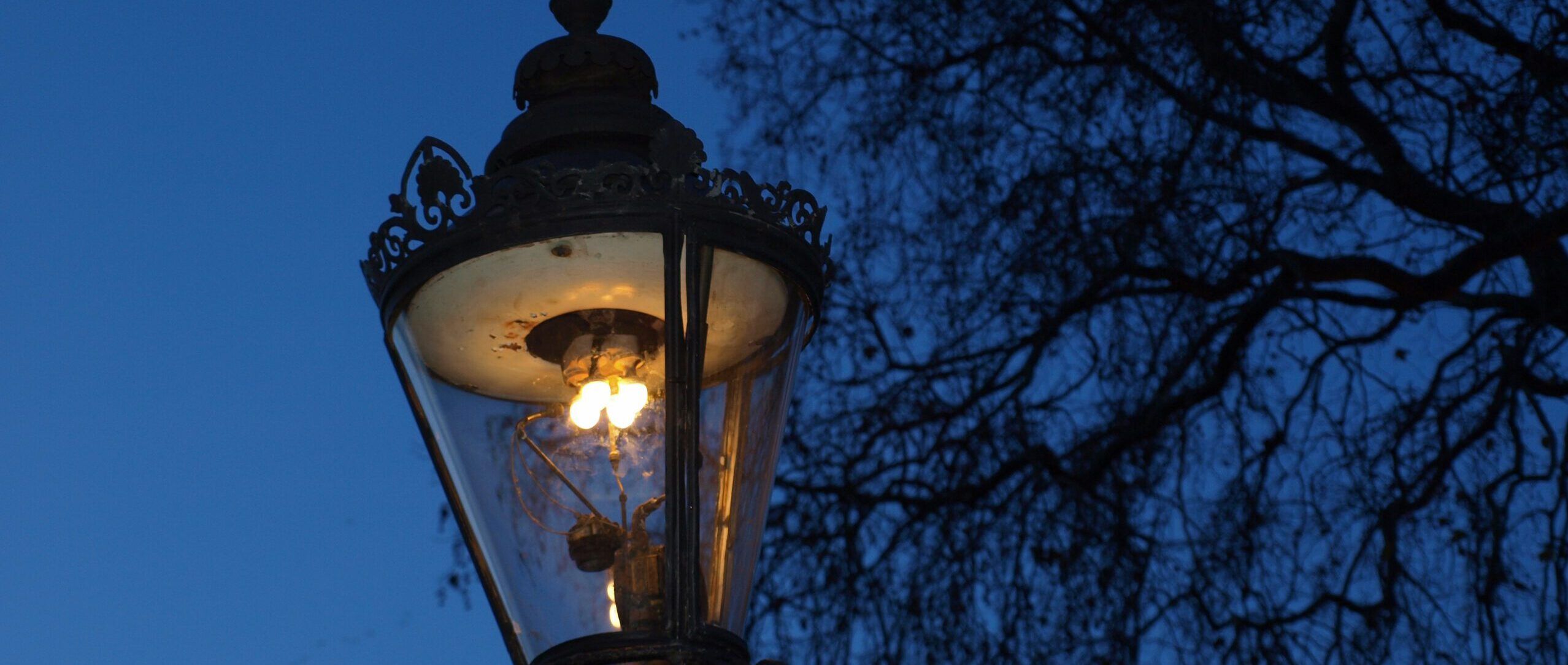 Laterne in der Nacht